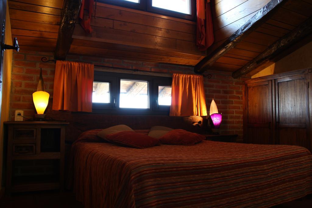Agroturismo Maddiola Сан-Себастьян Номер фото